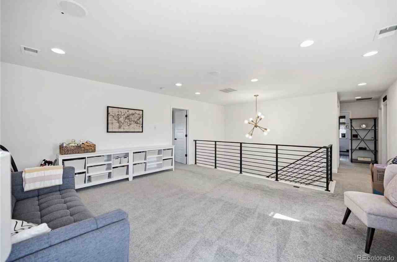 7254 S Waterloo Way - Photo 7 of 22