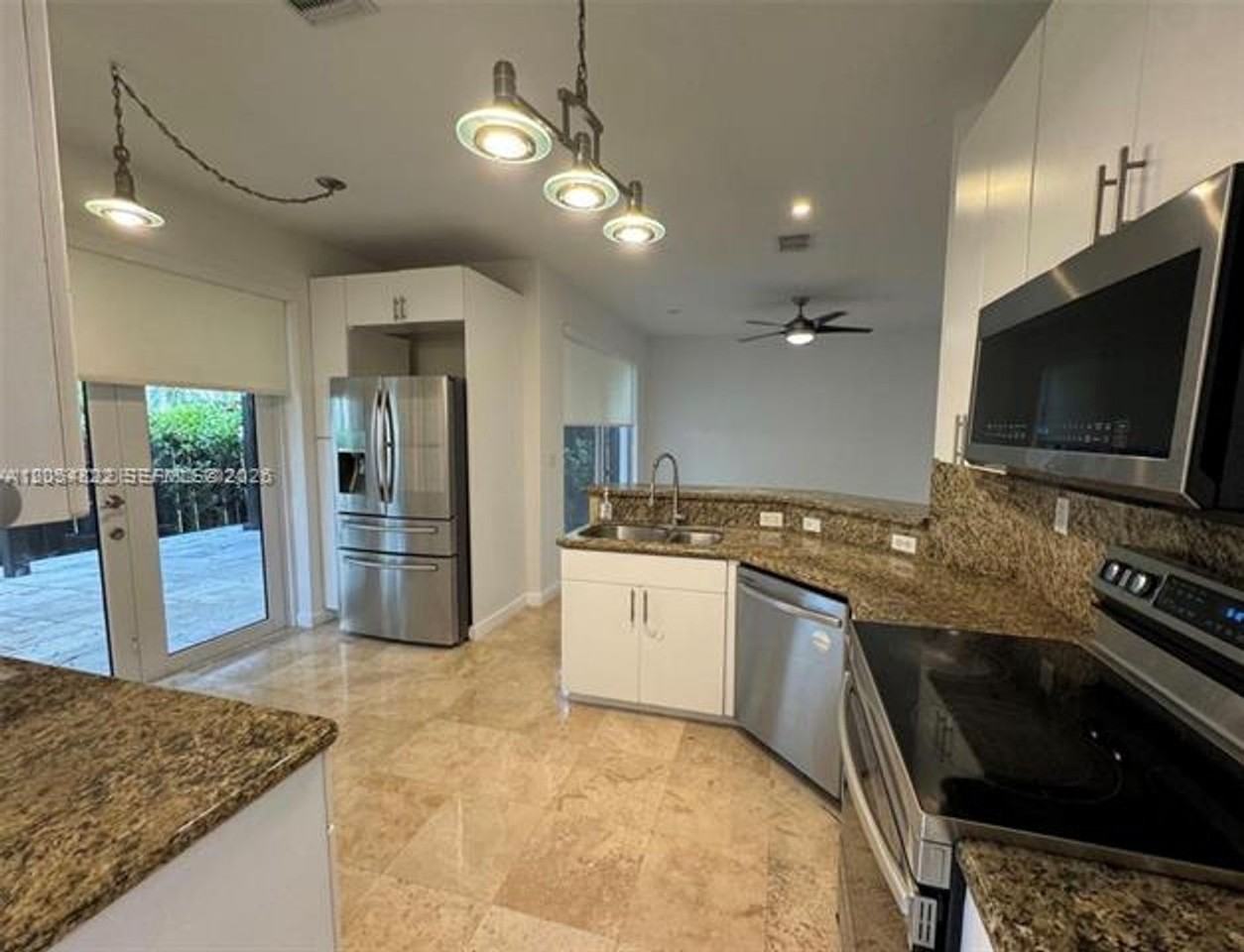 7563 Nw 112th Pl #7563 - Photo 6 of 18