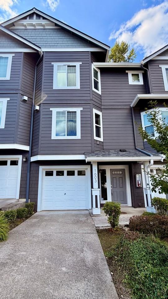 5583 Lakemont Blvd Se #1603 - Photo 2 of 22