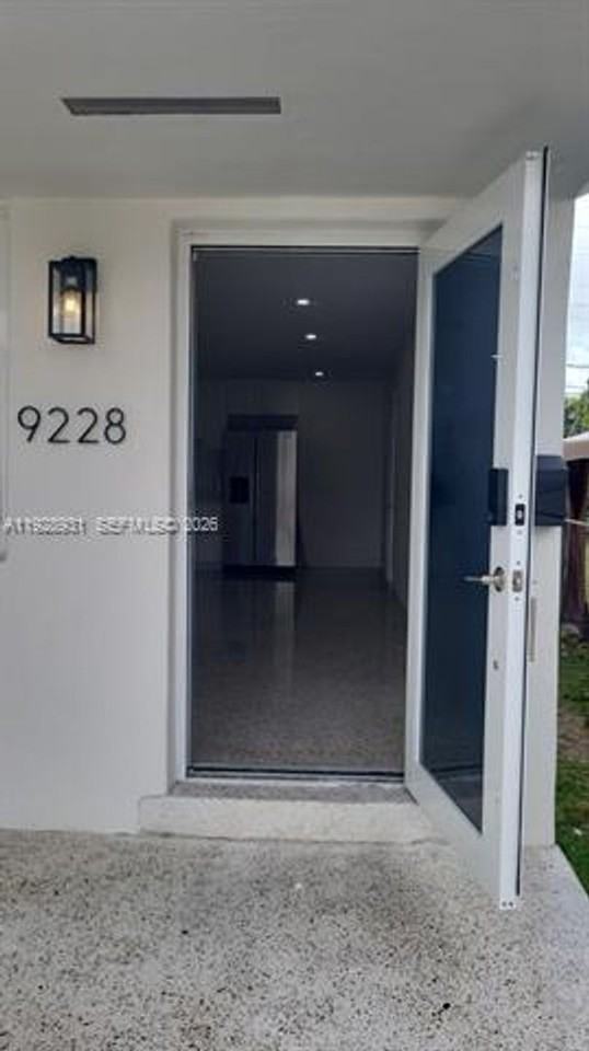 9228 Sw 37th St #0 - Photo 5 of 26