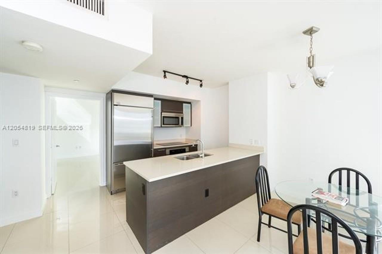 55 55 SE 6 Street cu-2210 #2210 - Photo 4 of 25
