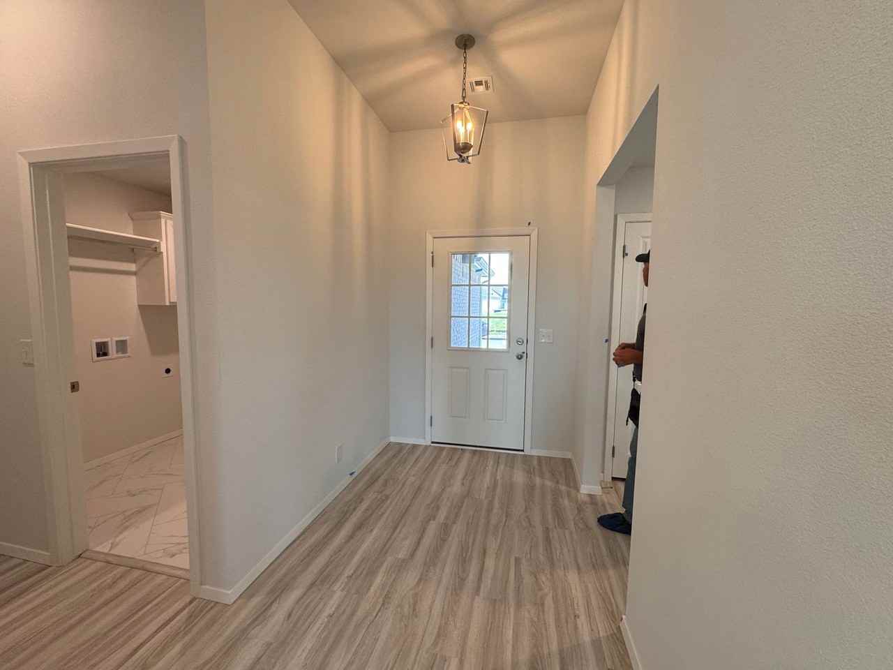 3401 E 153rd St S - Photo 3 of 28