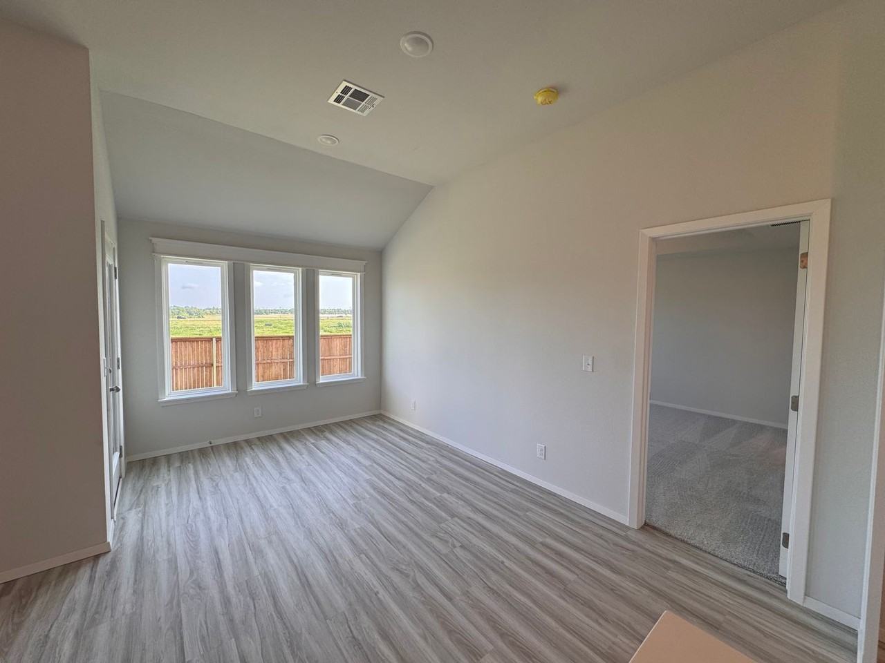 3401 E 153rd St S - Photo 4 of 28