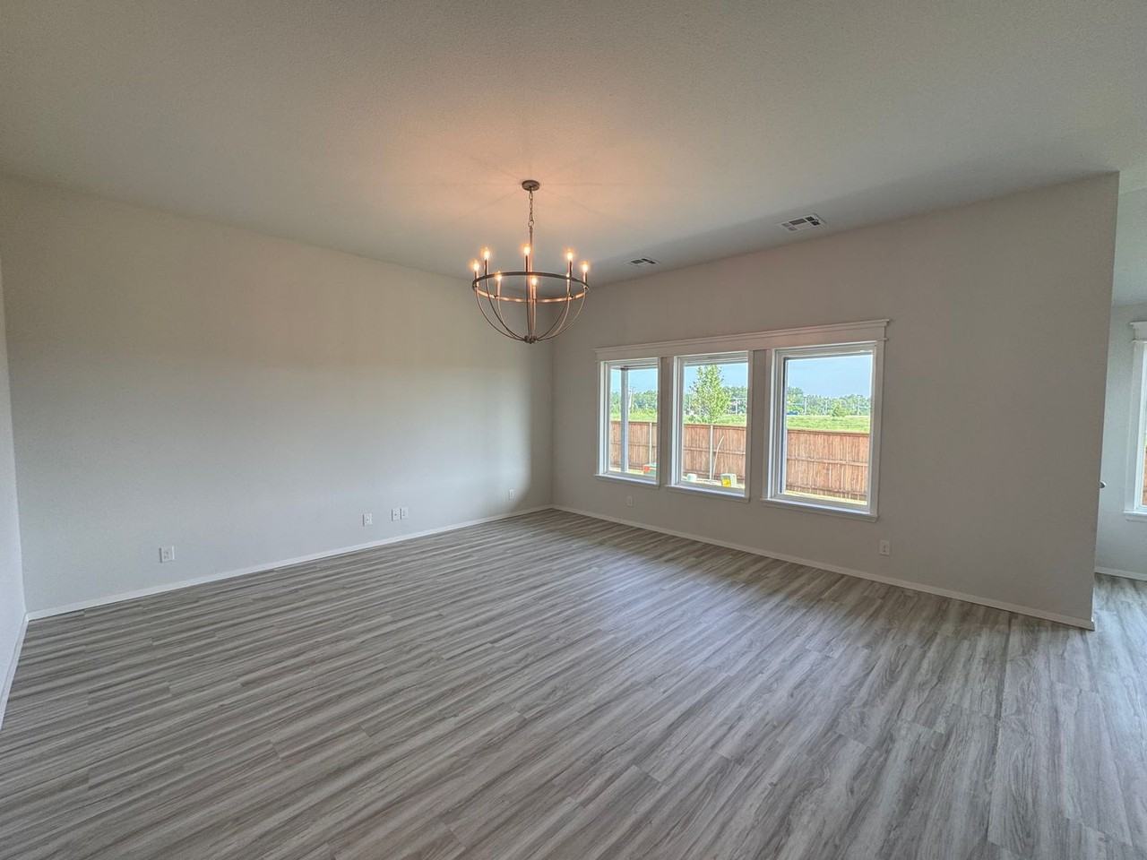 3401 E 153rd St S - Photo 5 of 28