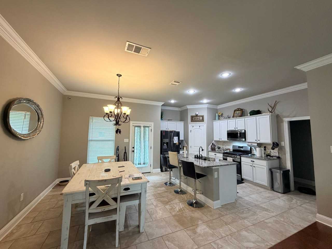 1958 Valdemar Pl - Photo 2 of 20