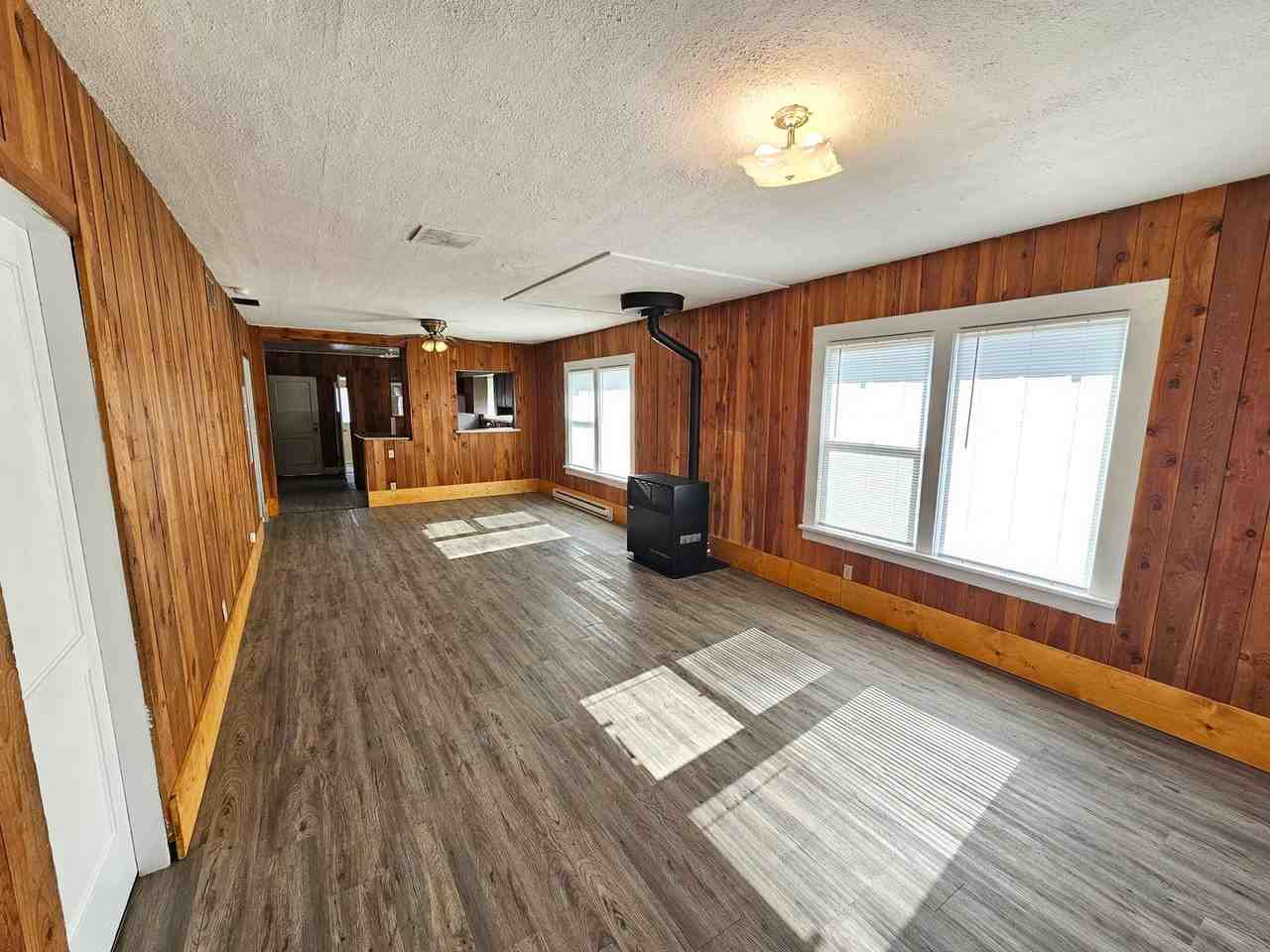 1802 Cove Ave - Photo 2 of 15