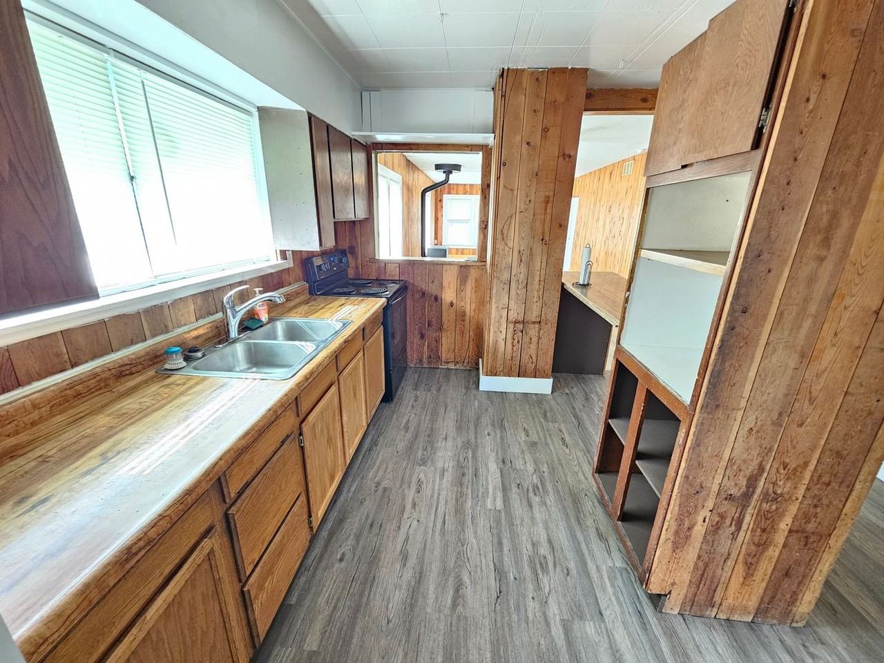 1802 Cove Ave - Photo 6 of 15