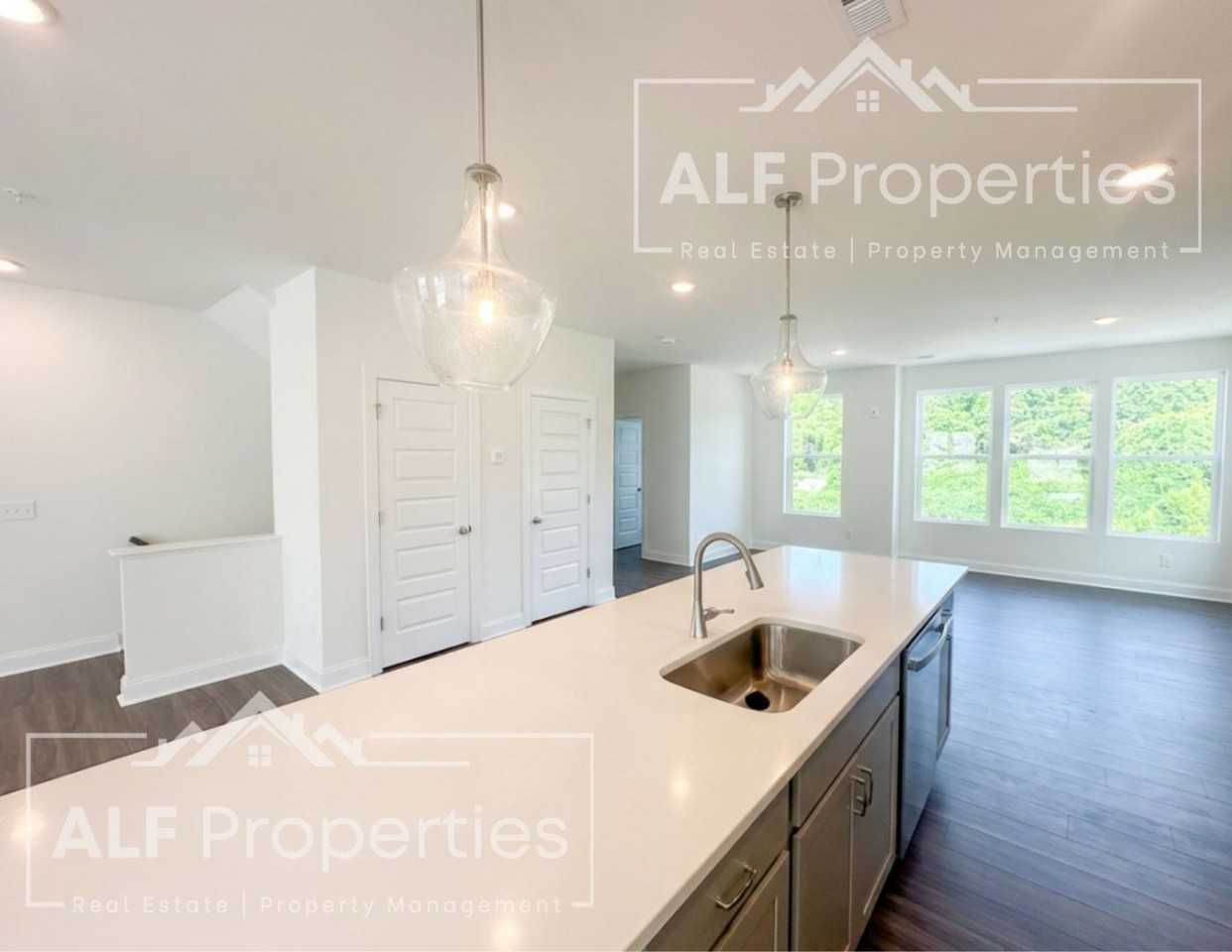 144 N White St #200 - Photo 2 of 28