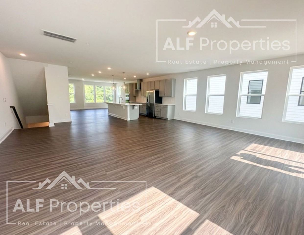 144 N White St #200 - Photo 5 of 28