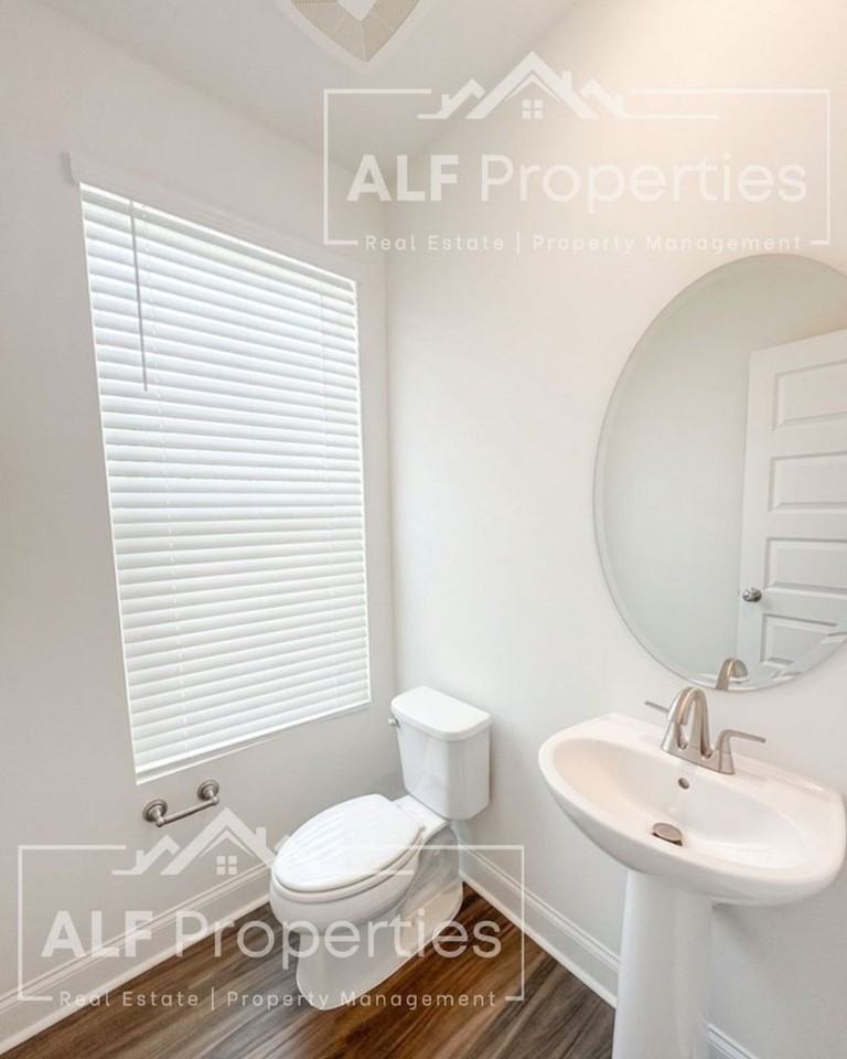 144 N White St #200 - Photo 6 of 28
