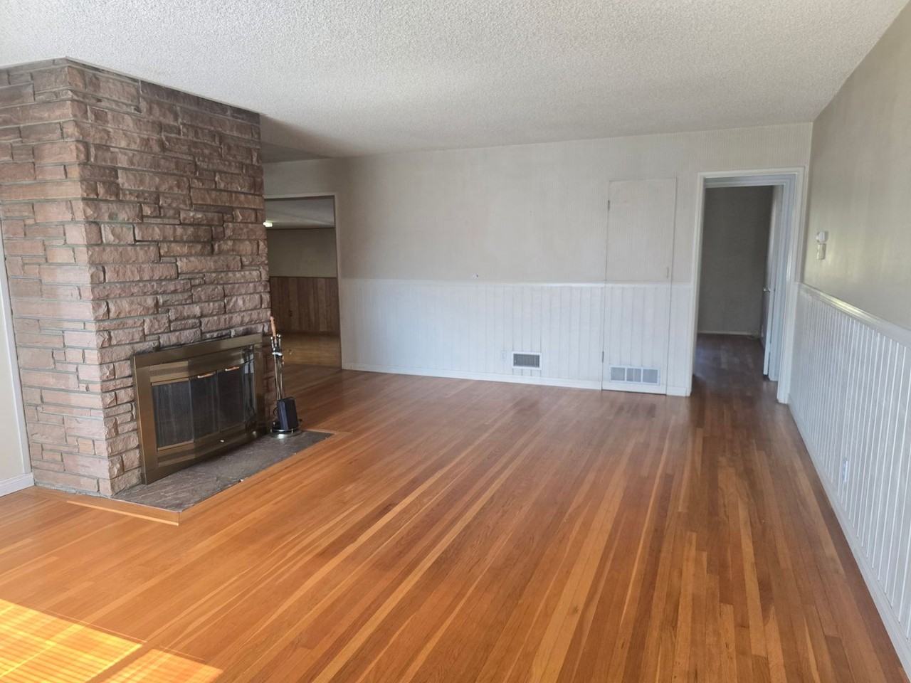 12141 Movius Dr - Photo 3 of 23