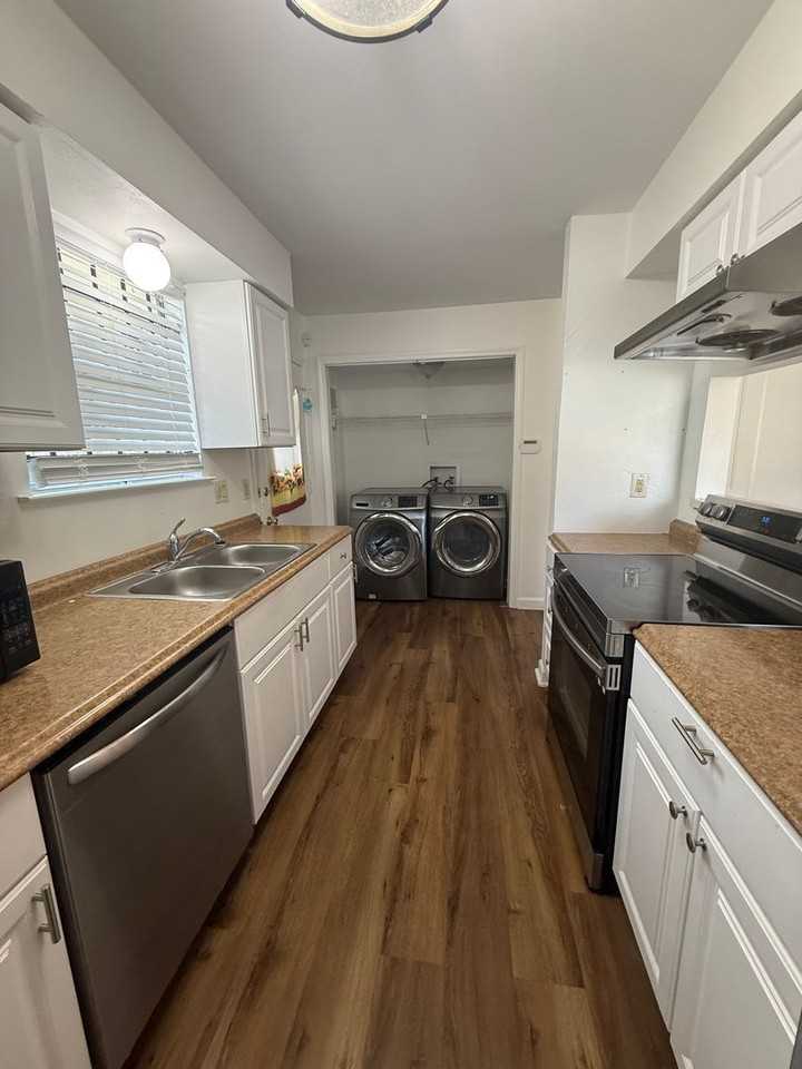 1795 Boulevard De Province - Photo 2 of 13