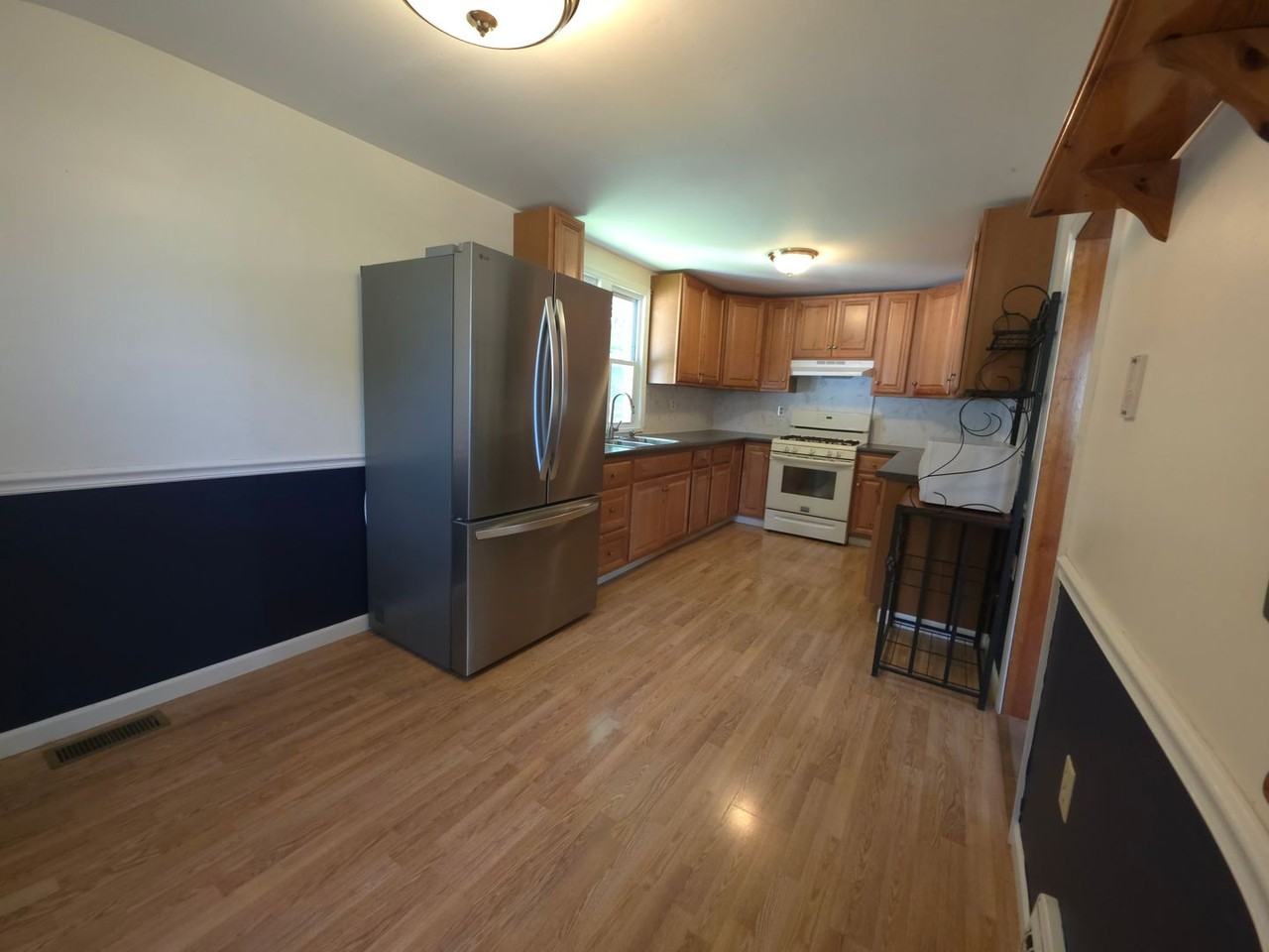 16 Kemp Ave - Photo 2 of 20