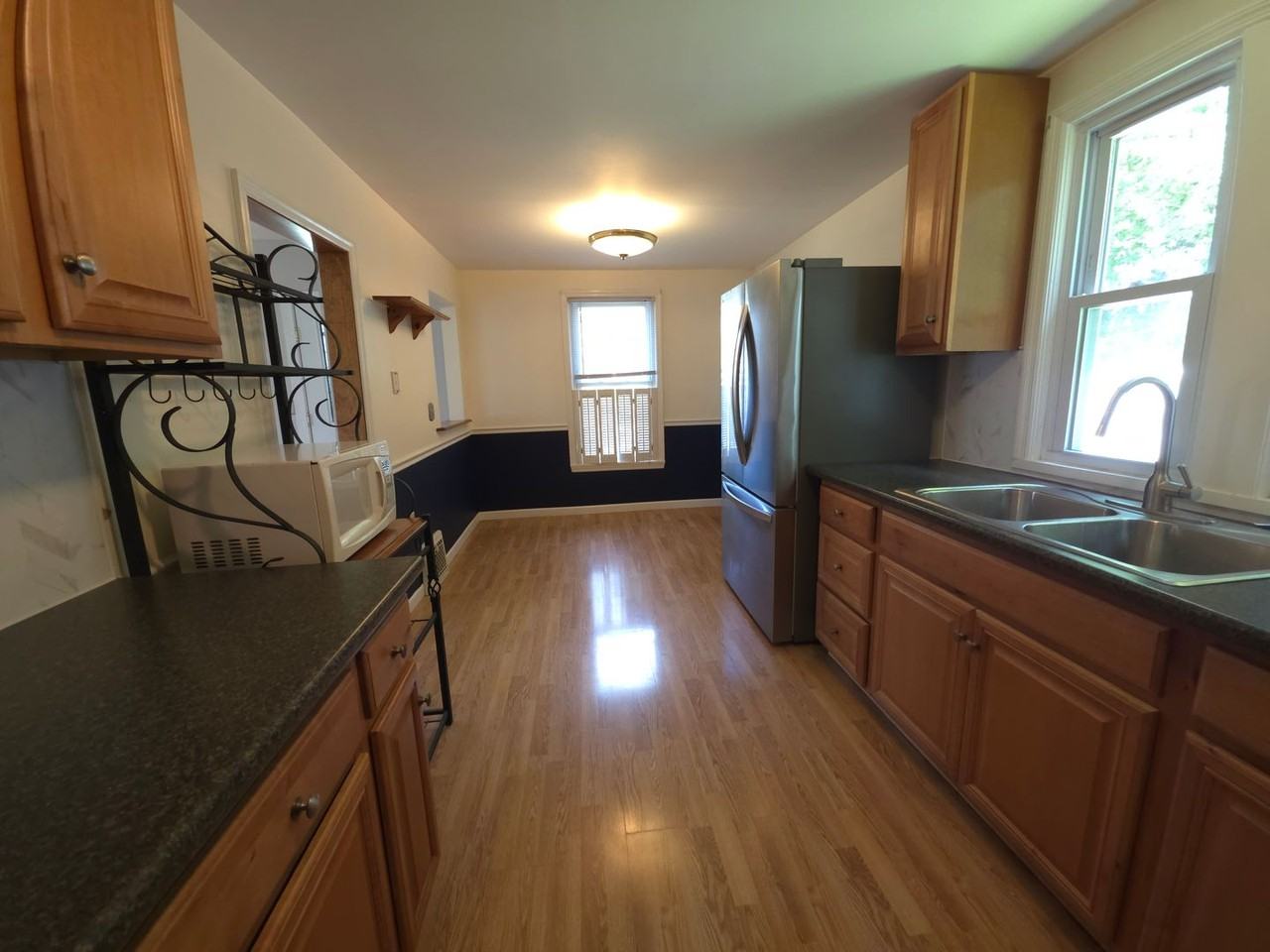 16 Kemp Ave - Photo 3 of 20