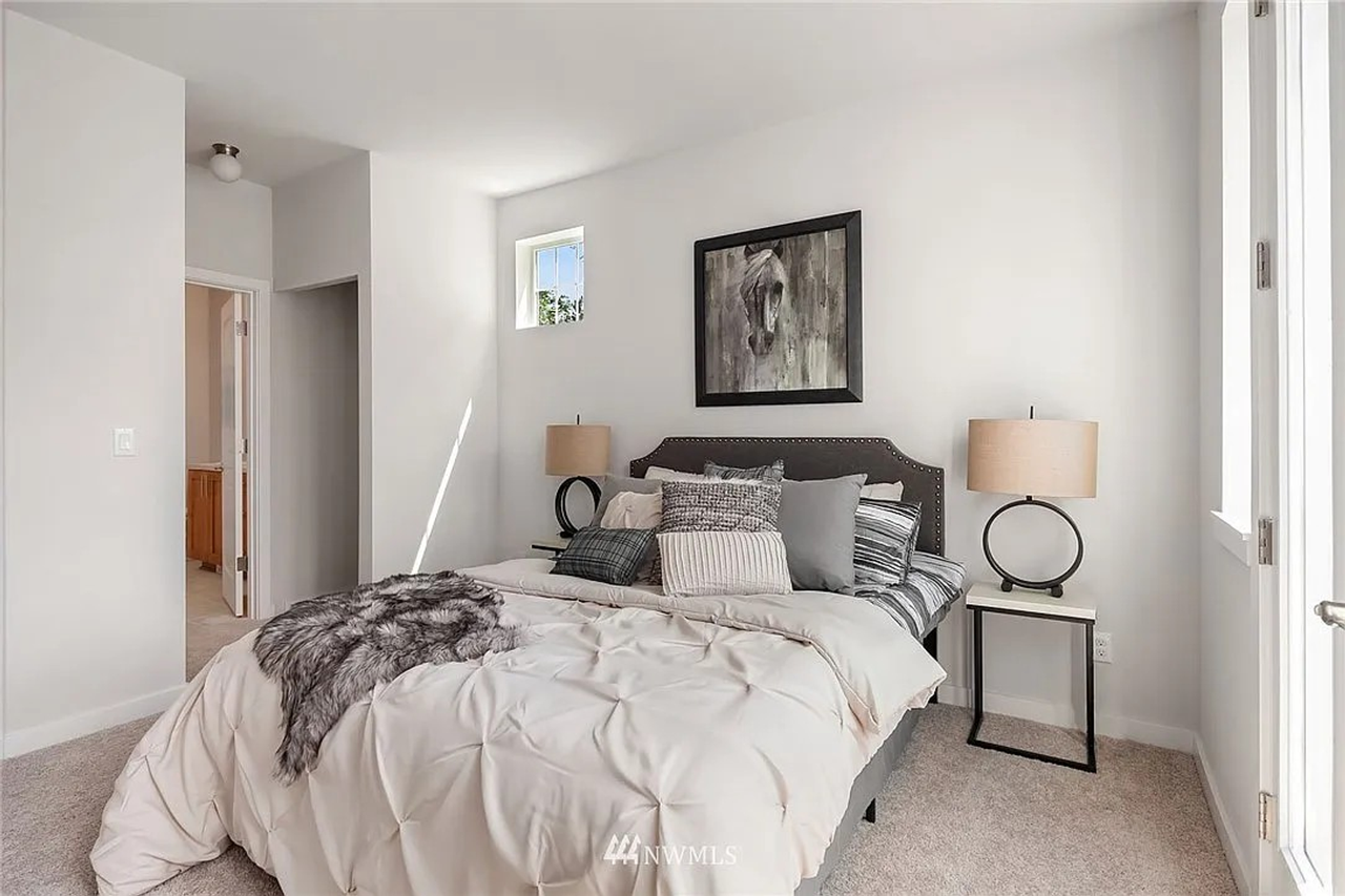 5978 185th Ct Ne #201 - Photo 5 of 12