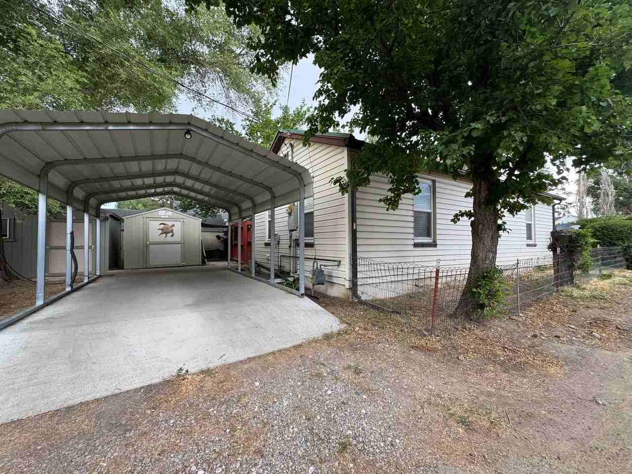 1361 7th St - Photo 3 of 12