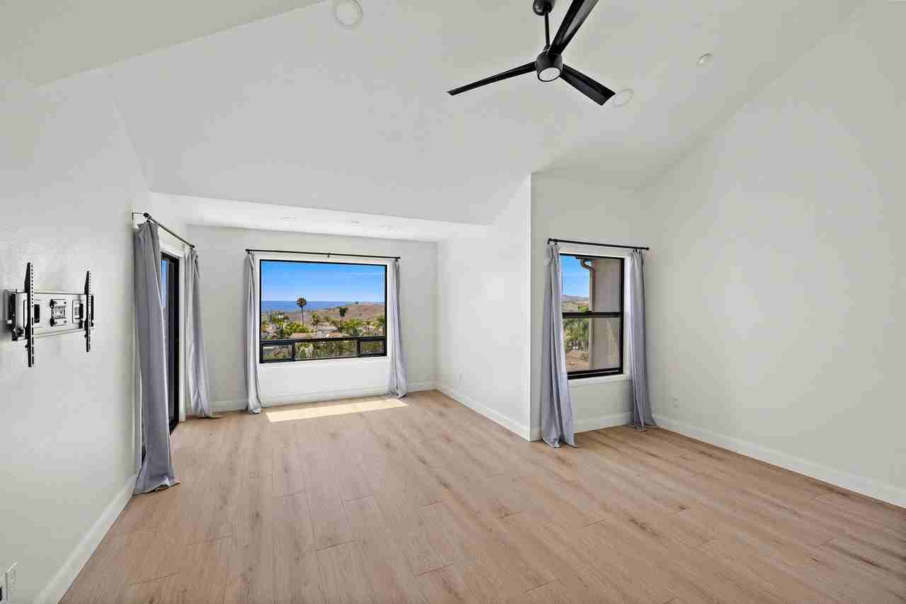 1060 Calle Del Cerro - Photo 3 of 25