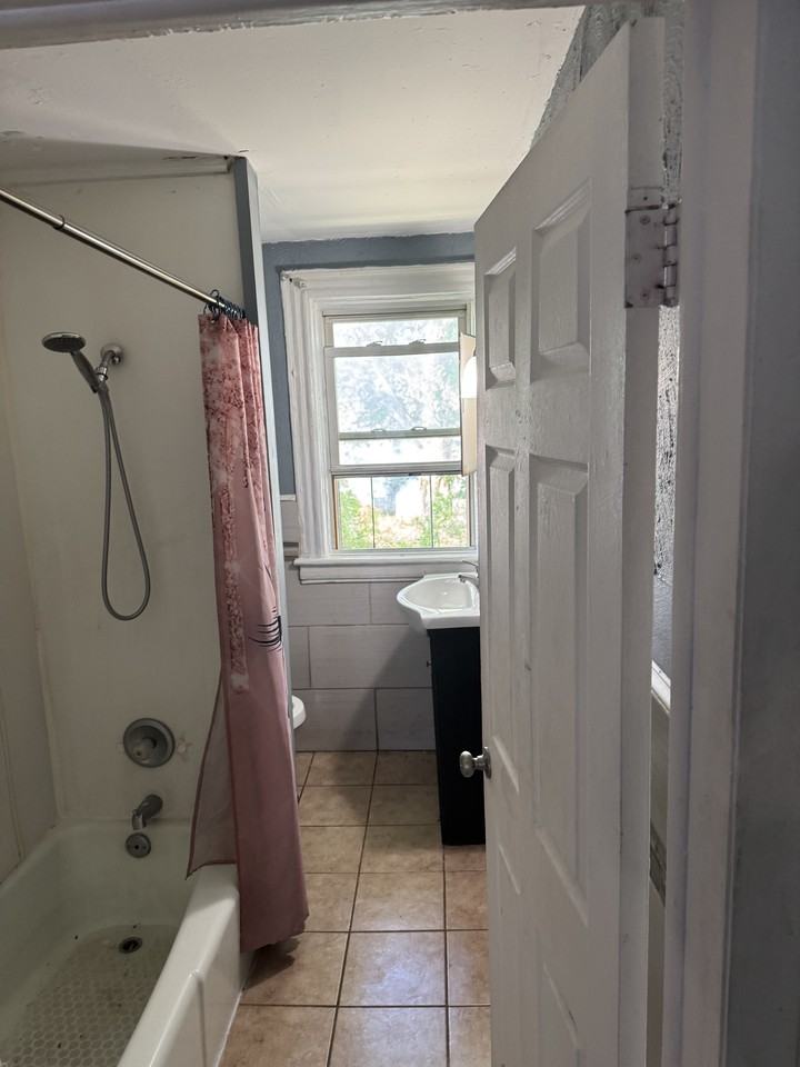 1209 Congress Street #6 - Photo 2 of 13