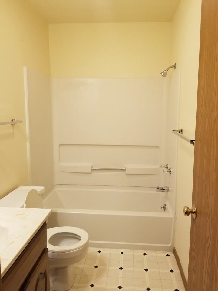 780 Water St - Photo 7 of 12