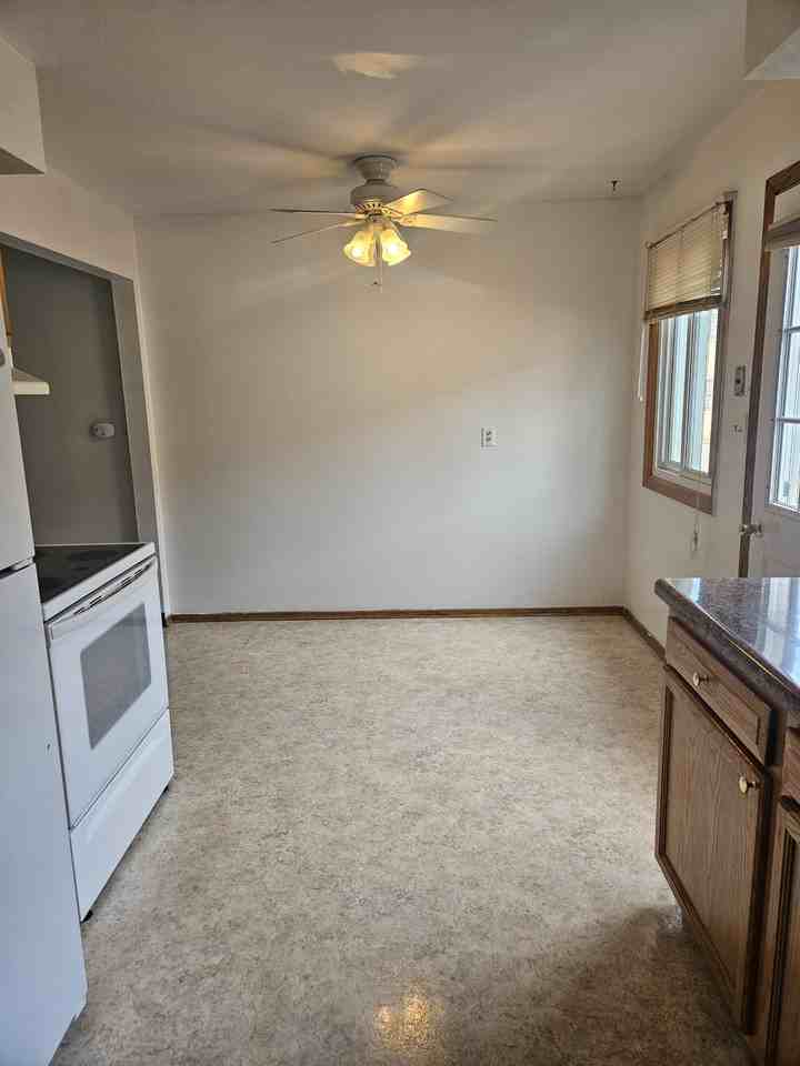 741 3rd Ave E #741 - Photo 5 of 14