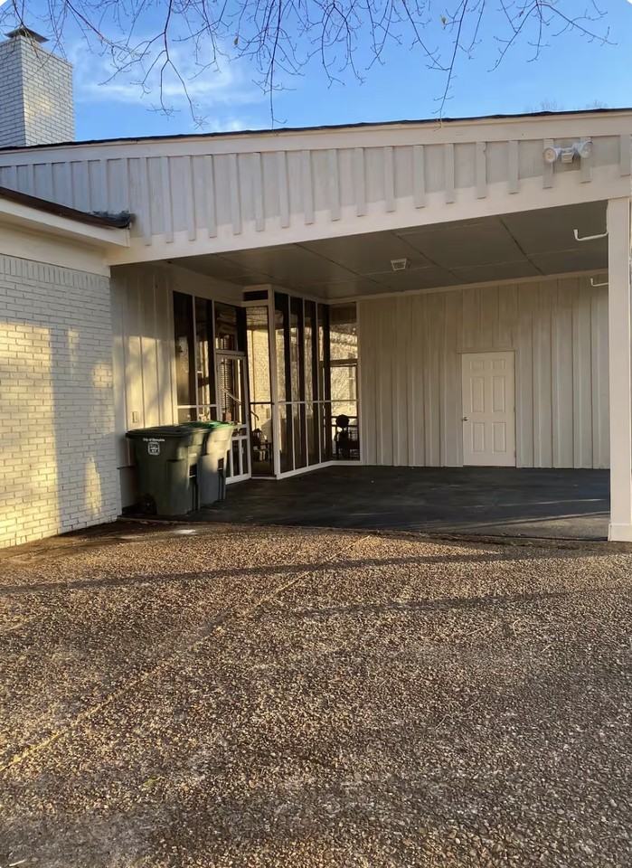 2343 Ridgeway Rd #NA - Photo 4 of 50