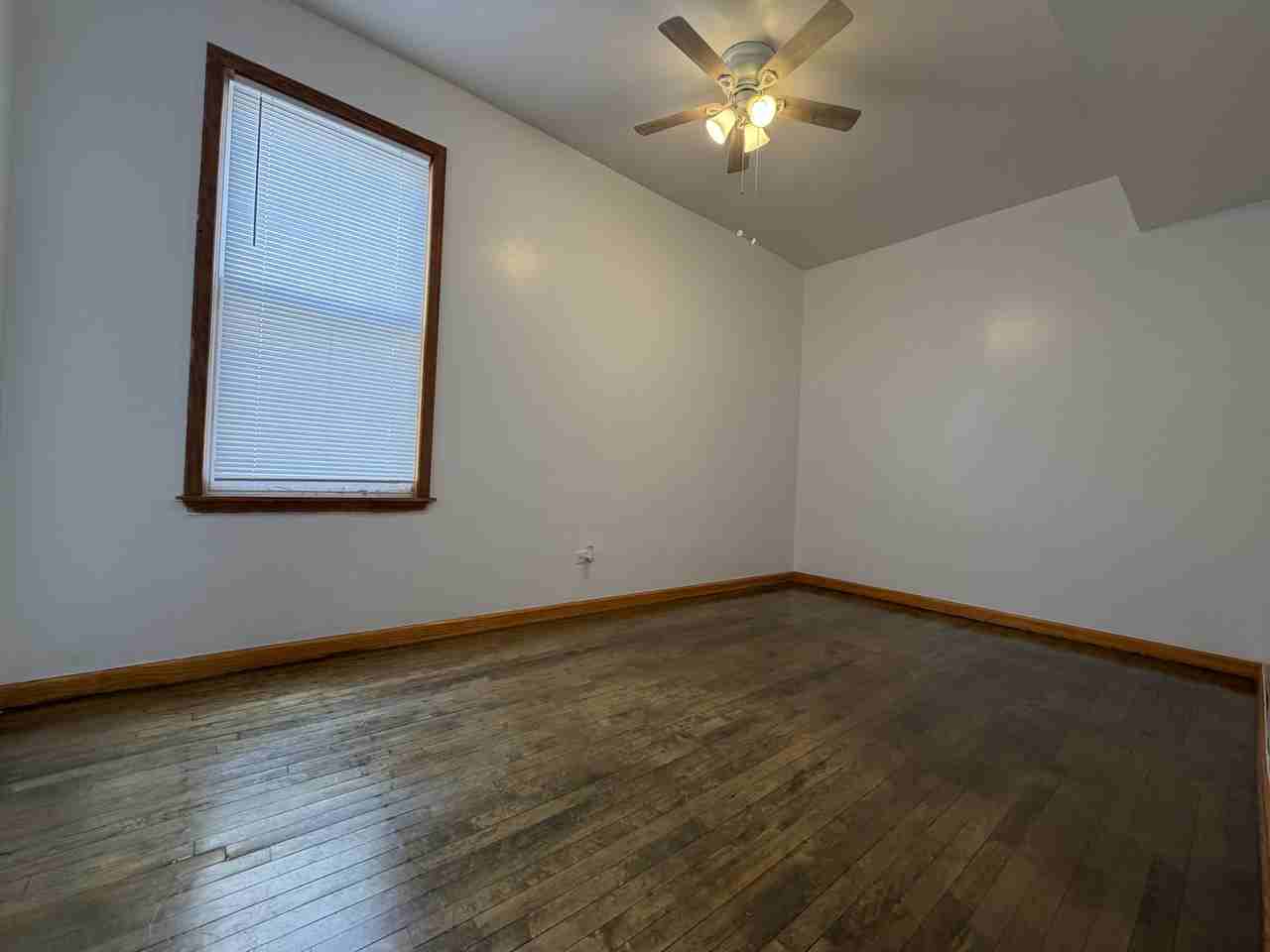 639 N Sawyer Ave #2 - Photo 7 of 9