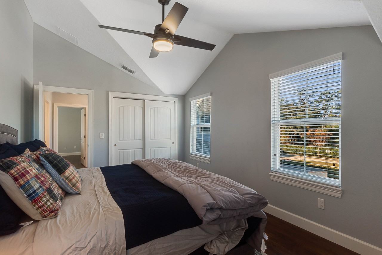 12752 S Lake Sawyer Ln #2 - Photo 5 of 10