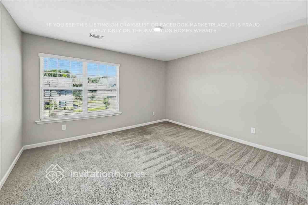 407 Vermeer Ct - Photo 7 of 23