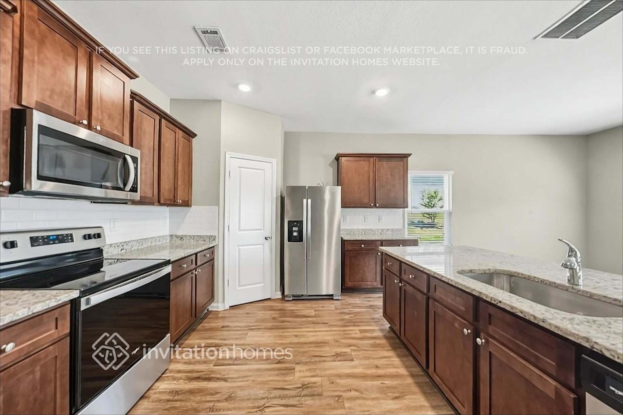 407 Vermeer Ct - Photo 6 of 22