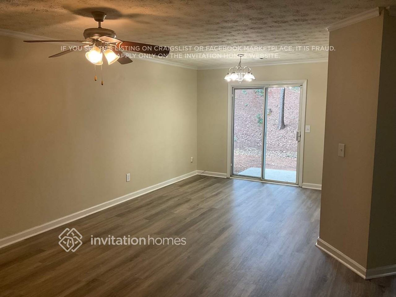 2644 Waverly Hills Dr - Photo 3 of 11
