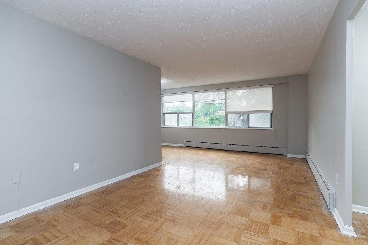 5 Mallory Gardens - Photo 3 of 13