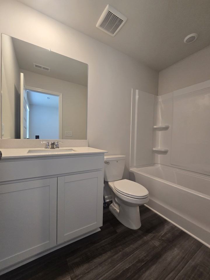 701 Taylor Dr #1 - Photo 3 of 10