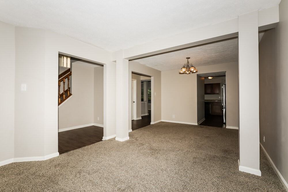 5287 Ivy Hill Dr - Photo 4 of 17