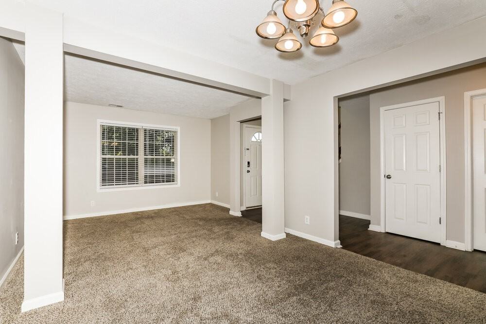 5287 Ivy Hill Dr - Photo 6 of 17