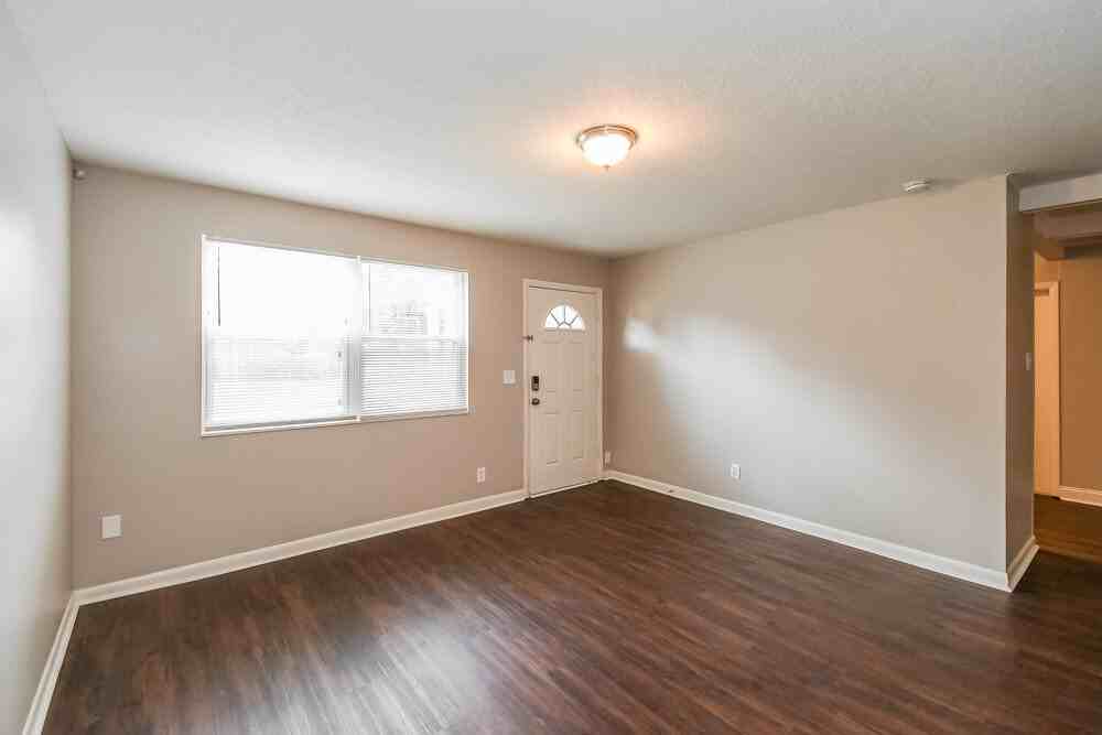 6736 Harlow Blvd - Photo 4 of 16