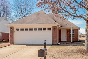 featured image of 7677 Fox Hunt Dr E