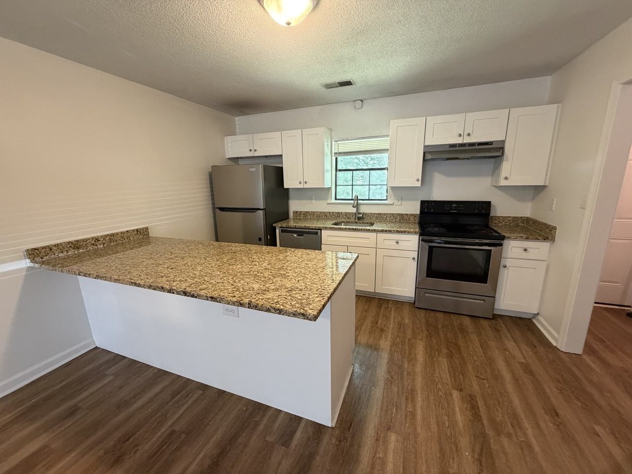 166 Edwards St Se #3 - Photo 2 of 6