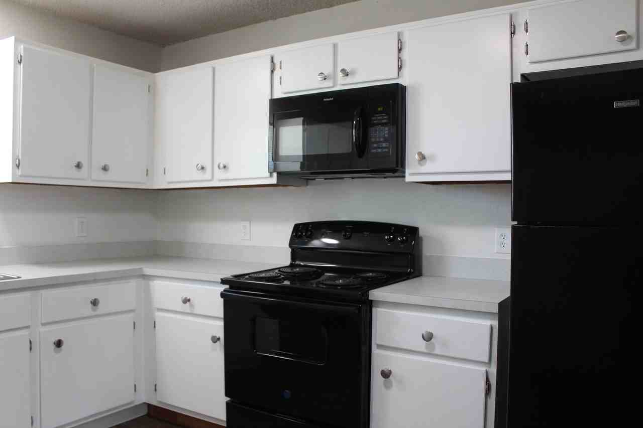 2145 8th St #6 - Photo 4 of 8