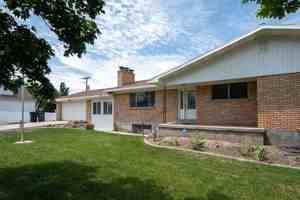 featured image of 11044 S Temple Dr #1