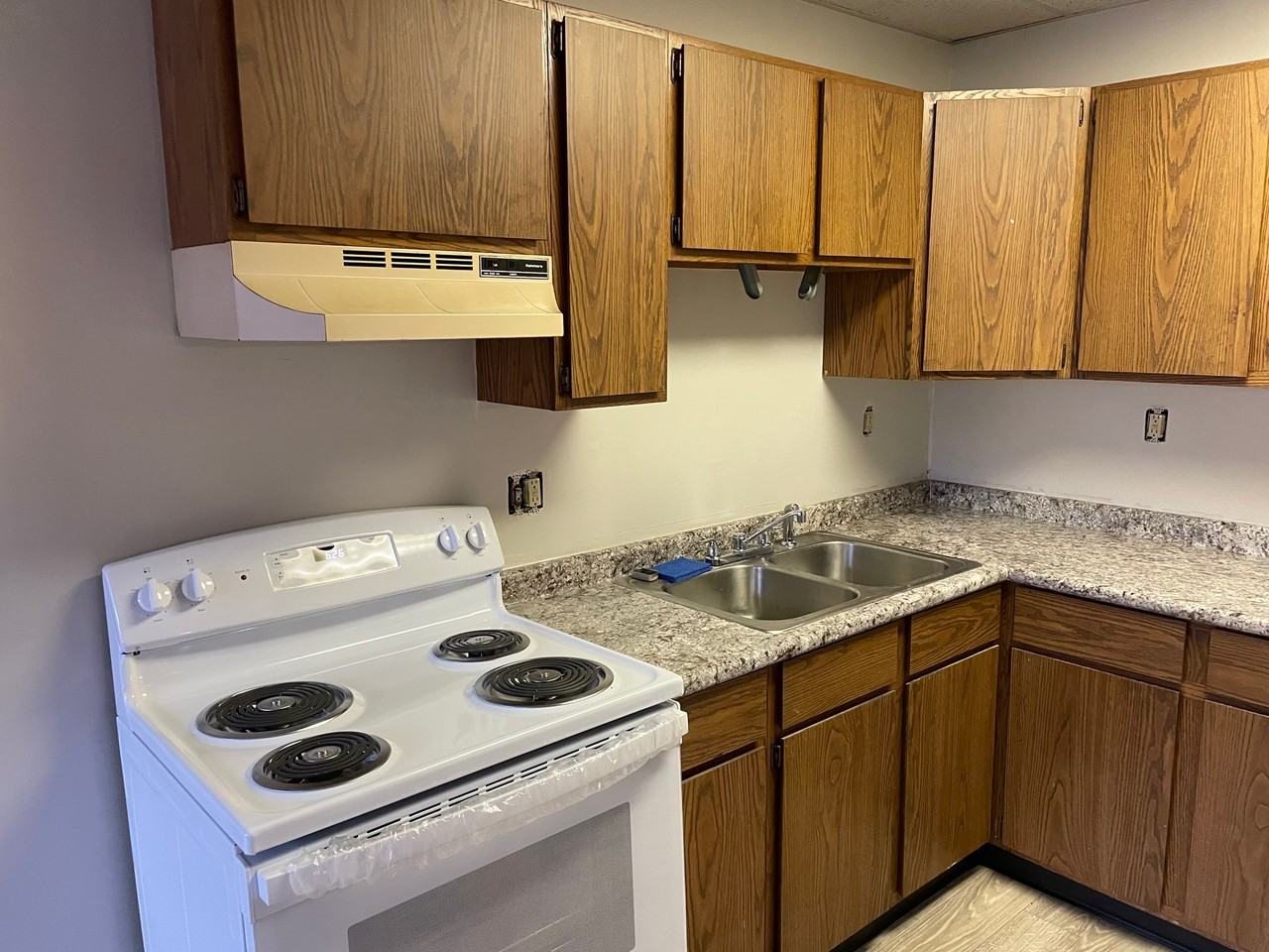 114 E Main St, Ravenna, OH 44266, USA - 25 #25 - Photo 3 of 10