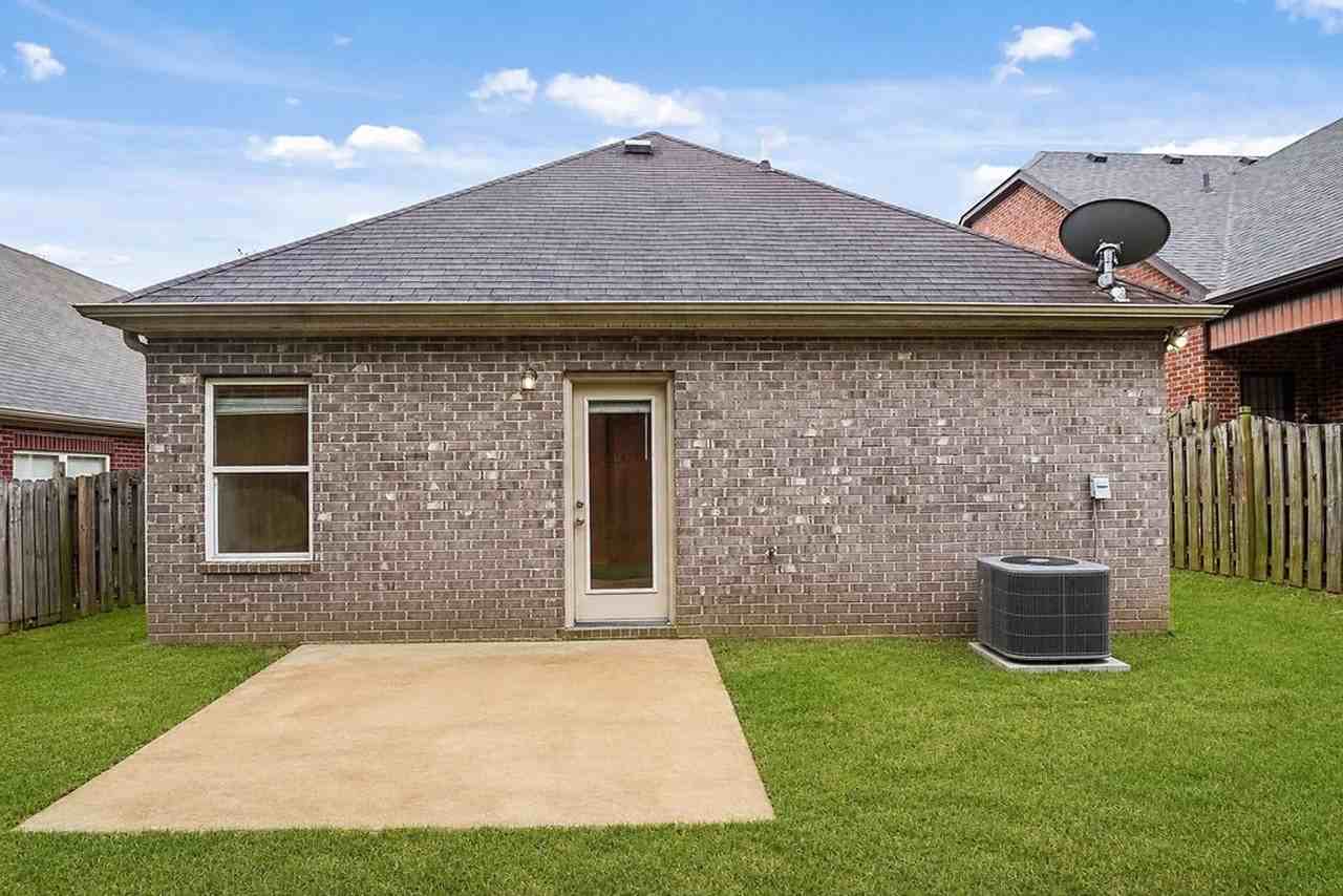 2742 Oxmoor Way - Photo 2 of 16