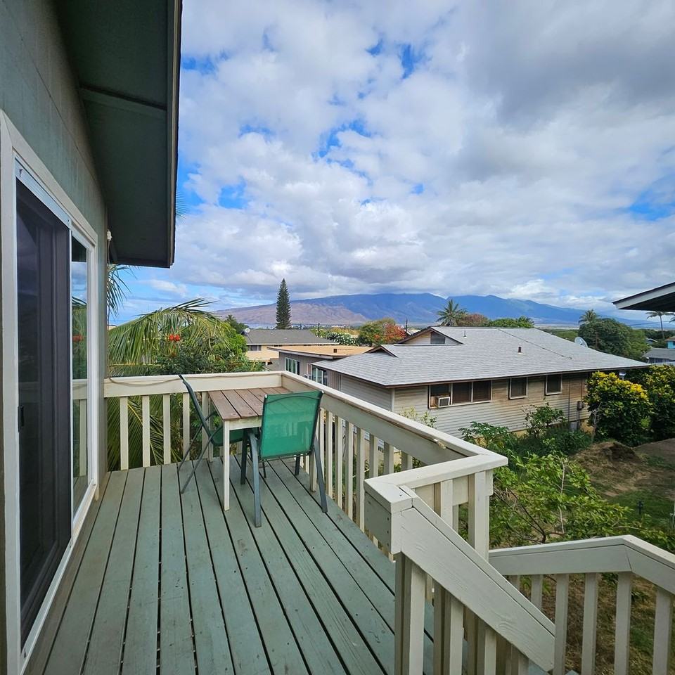 260 Manini Pl - Photo 3 of 20