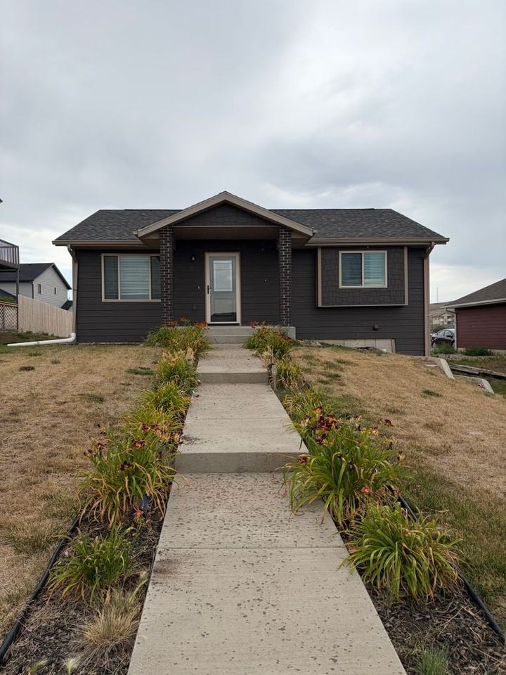 1247 Juneau Dr - Photo 2 of 19