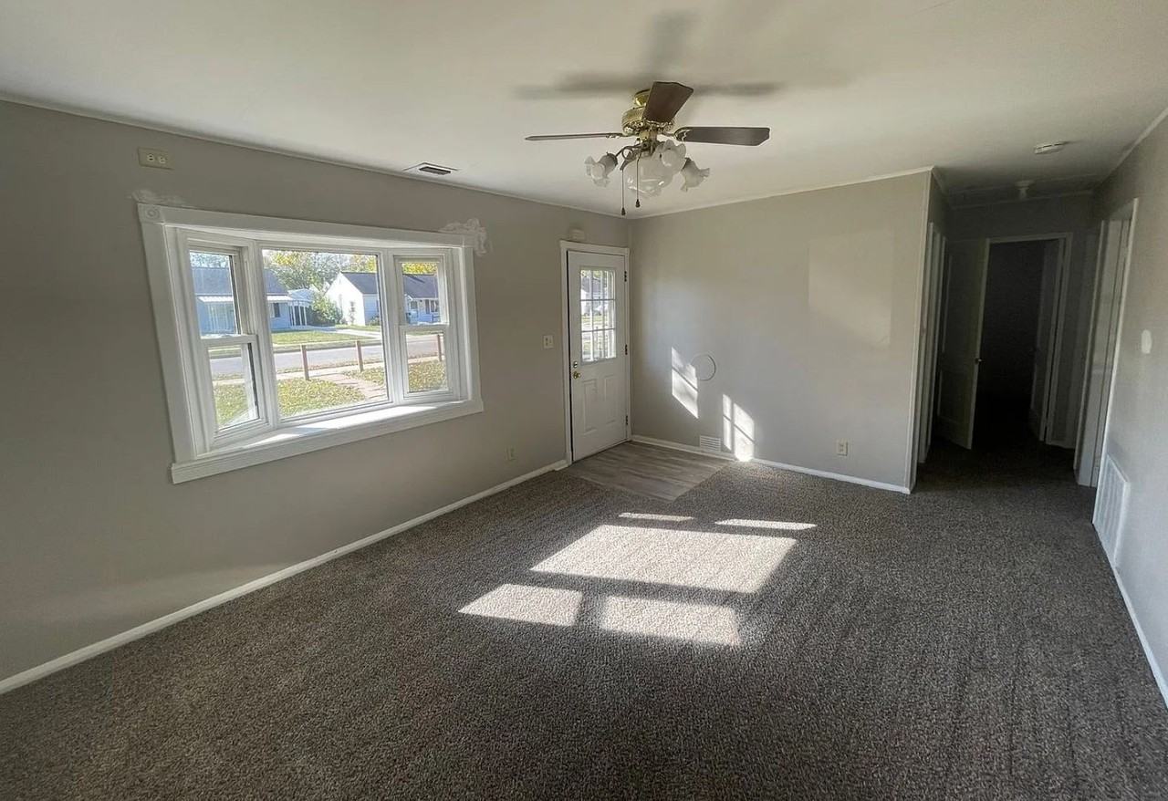 2806 Elk St - Photo 3 of 11