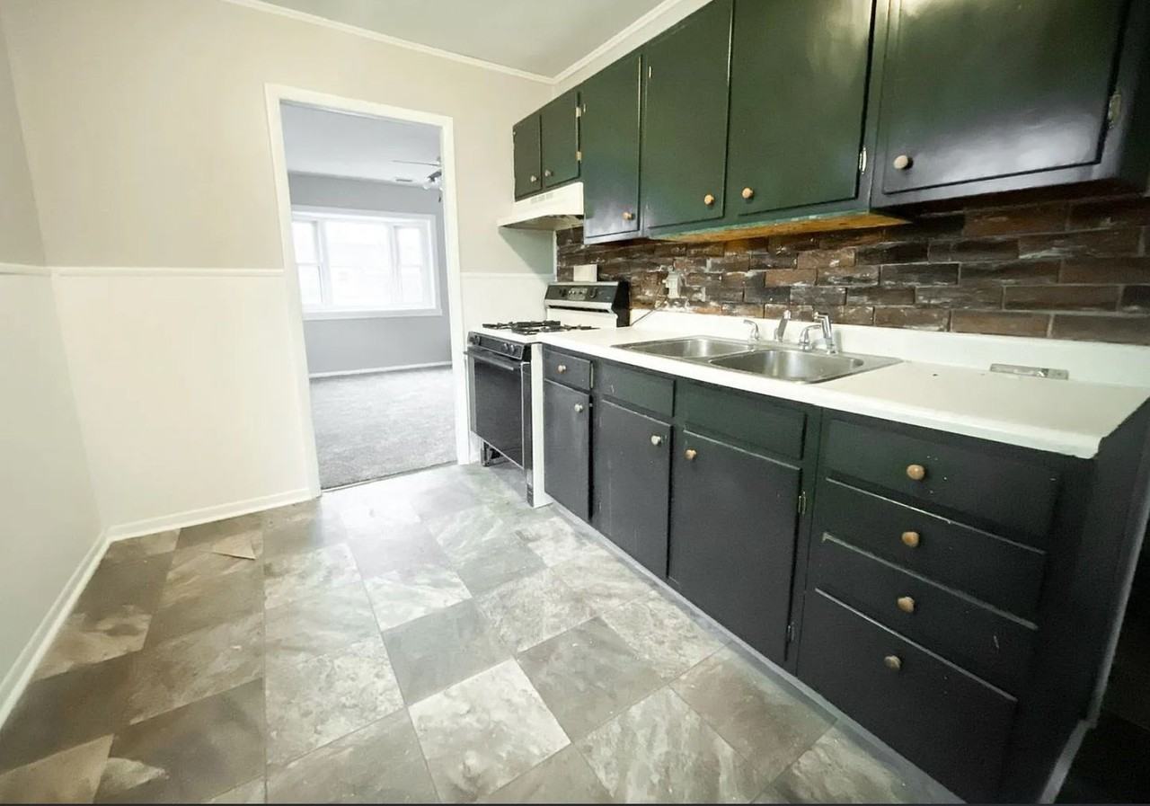 2806 Elk St - Photo 4 of 11