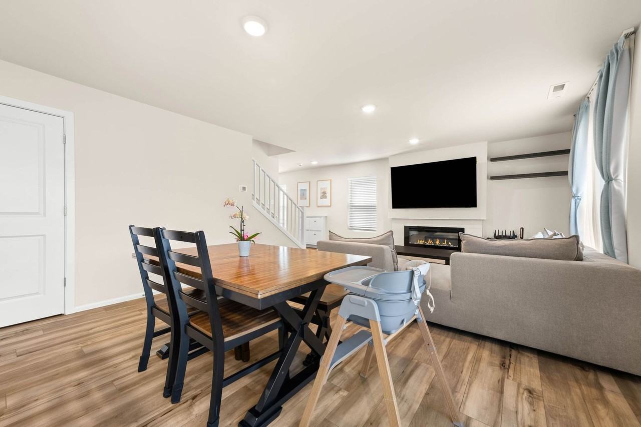 15204 Prescott Loop Se - Photo 7 of 35