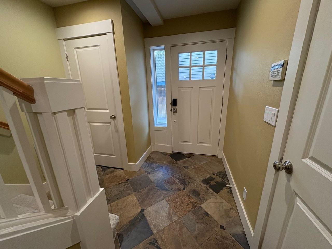 2110 Nob Hill Ave N #B - Photo 2 of 19
