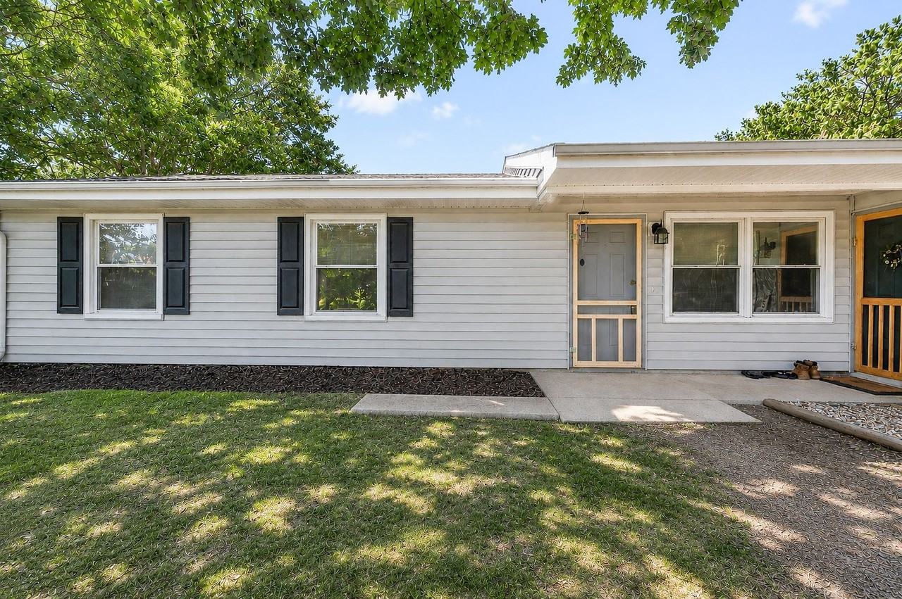 107 Cardinal Acres Dr - Photo 2 of 12