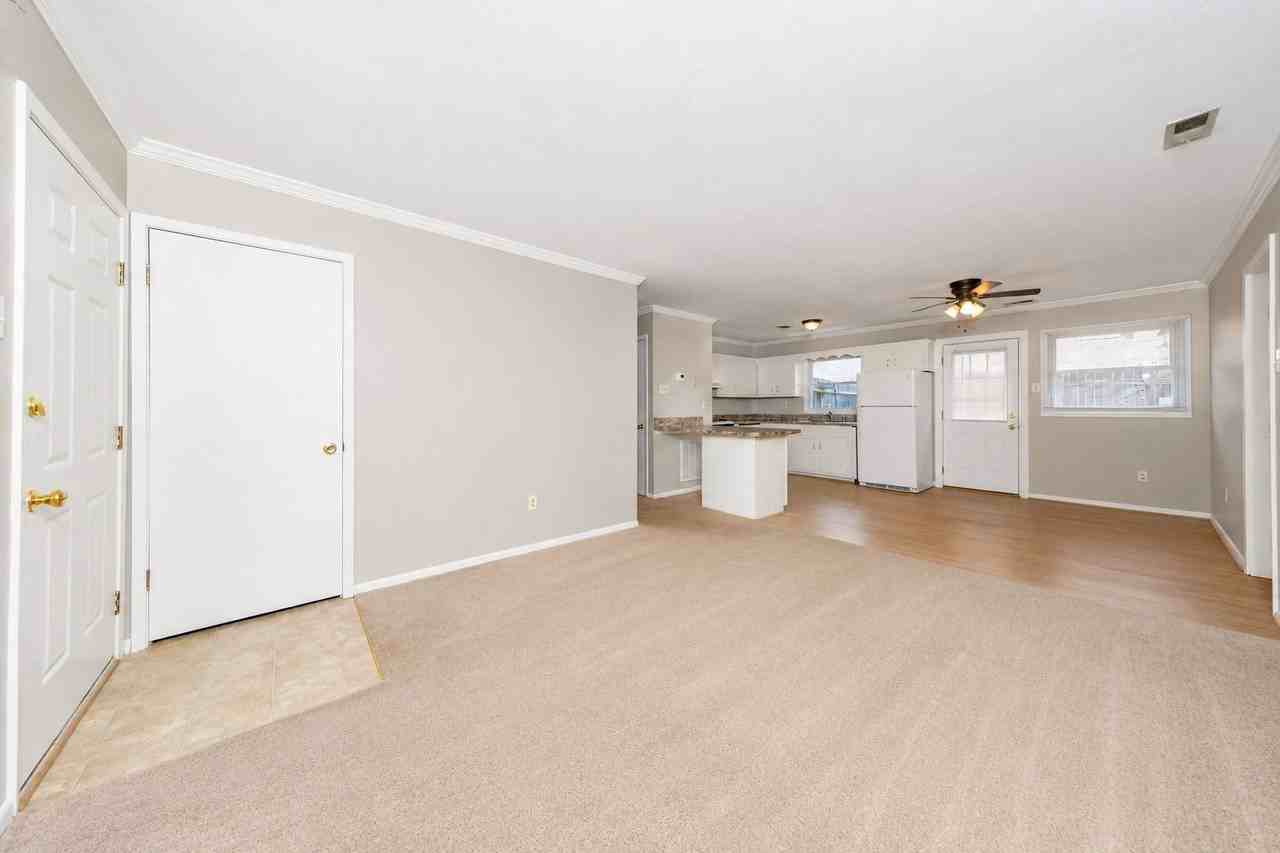 107 Cardinal Acres Dr - Photo 3 of 12