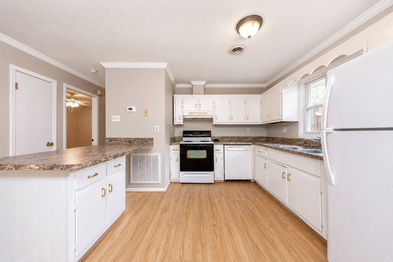 107 Cardinal Acres Dr - Photo 5 of 12